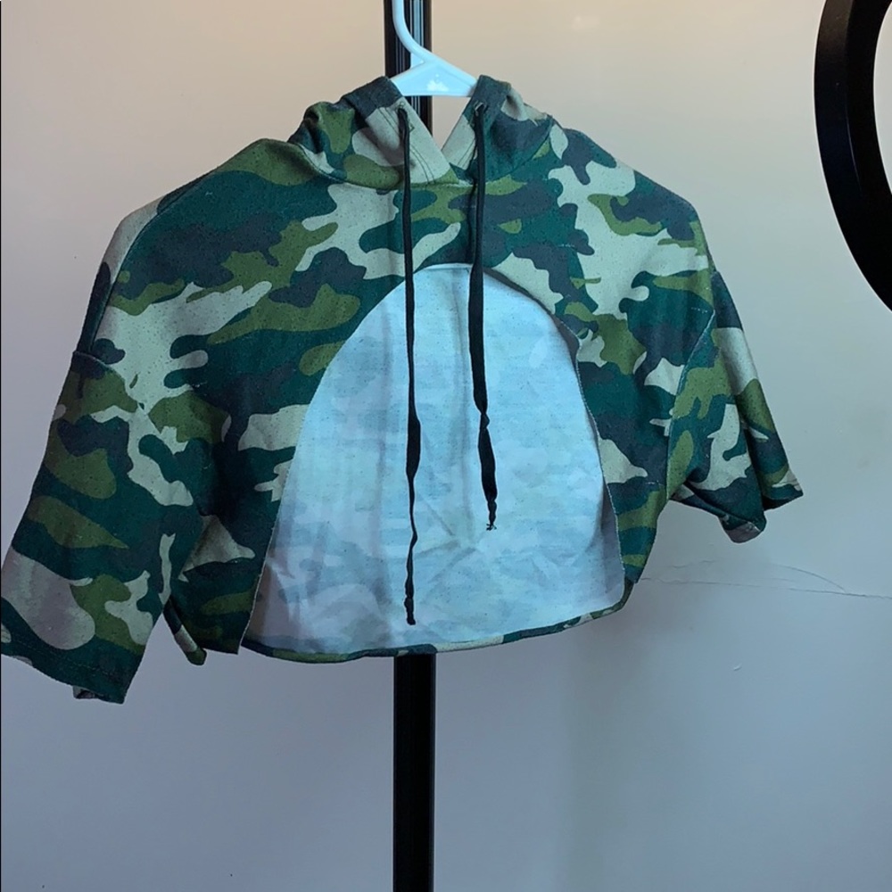 Hoodie crop top